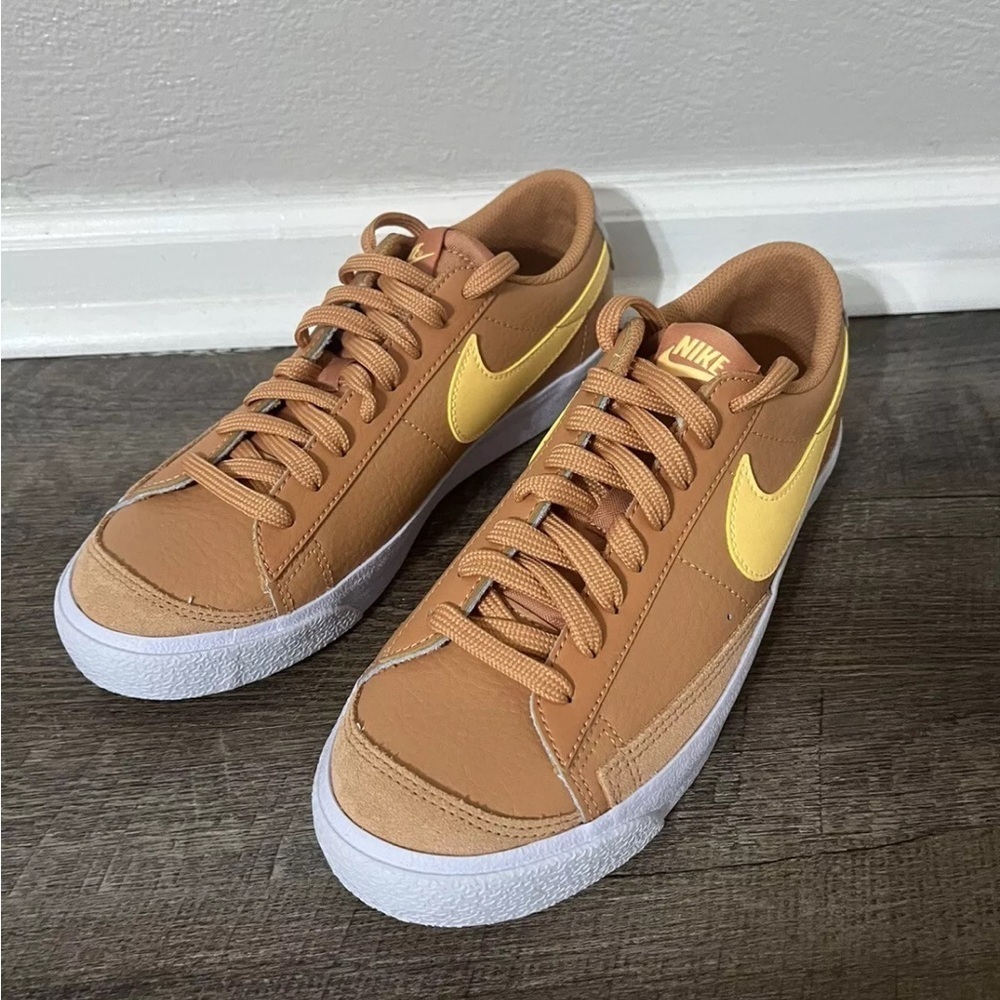 Nike Blazer Low '77 (GS) Amber Brown/Melon Tint Sneaker 7Y/Women 8.5 DA4074 200 - Picture 9 of 11